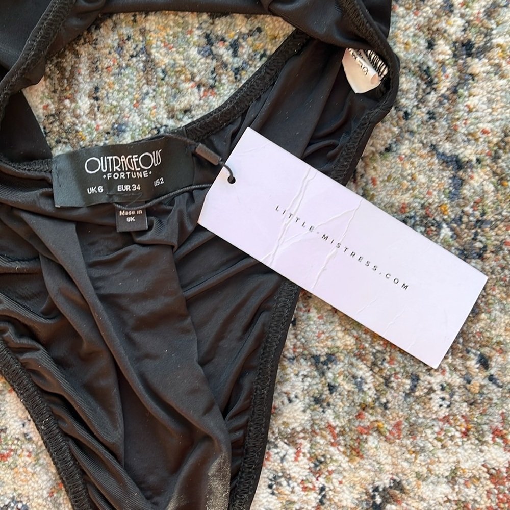 NWT (in black) sexy bodysuit - long sleeve open back - Picture 10 of 17